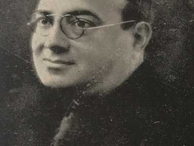 ...grazie alla qualit� dei tessuti e degli abiti, il negozio divenne presto un rinomato punto di riferimento per il vestiario delle donne dell�alta societ� barese. Nella foto Luigi Lamacchia